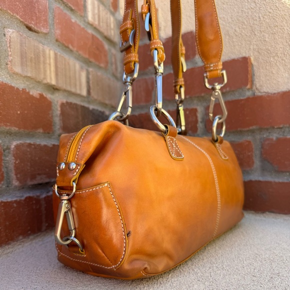 Vintage HYPE leather baguette/ satchel bag 
in Camel Color - Picture 7 of 11